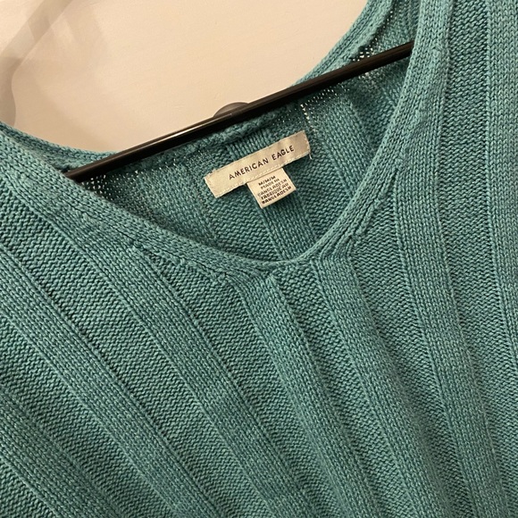 American Eagle Cropped Sweater - Picture 3 of 3